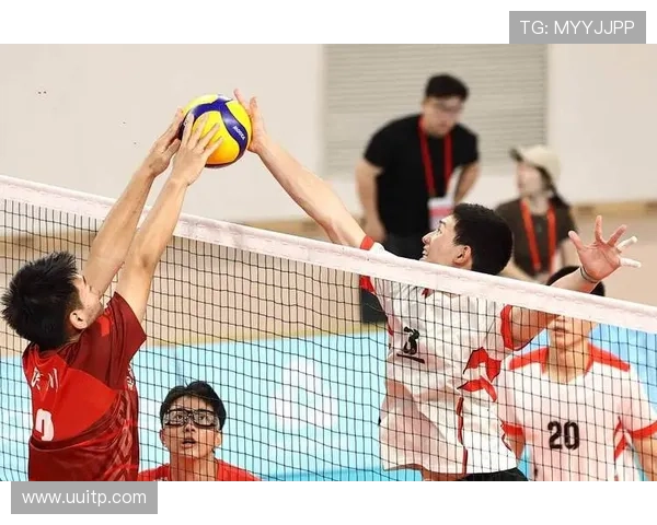 排球赛场激烈对决精彩纷呈 选手们奋勇拼搏展现超凡实力